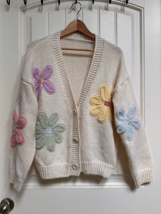 Sweaters - Cream Knit Pastel Floral Oversized Cardigan. Size S/M